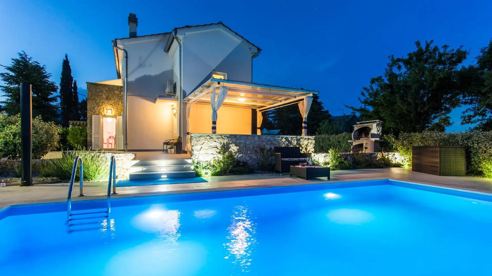 Holiday House Cirik Kras Ferienhaus