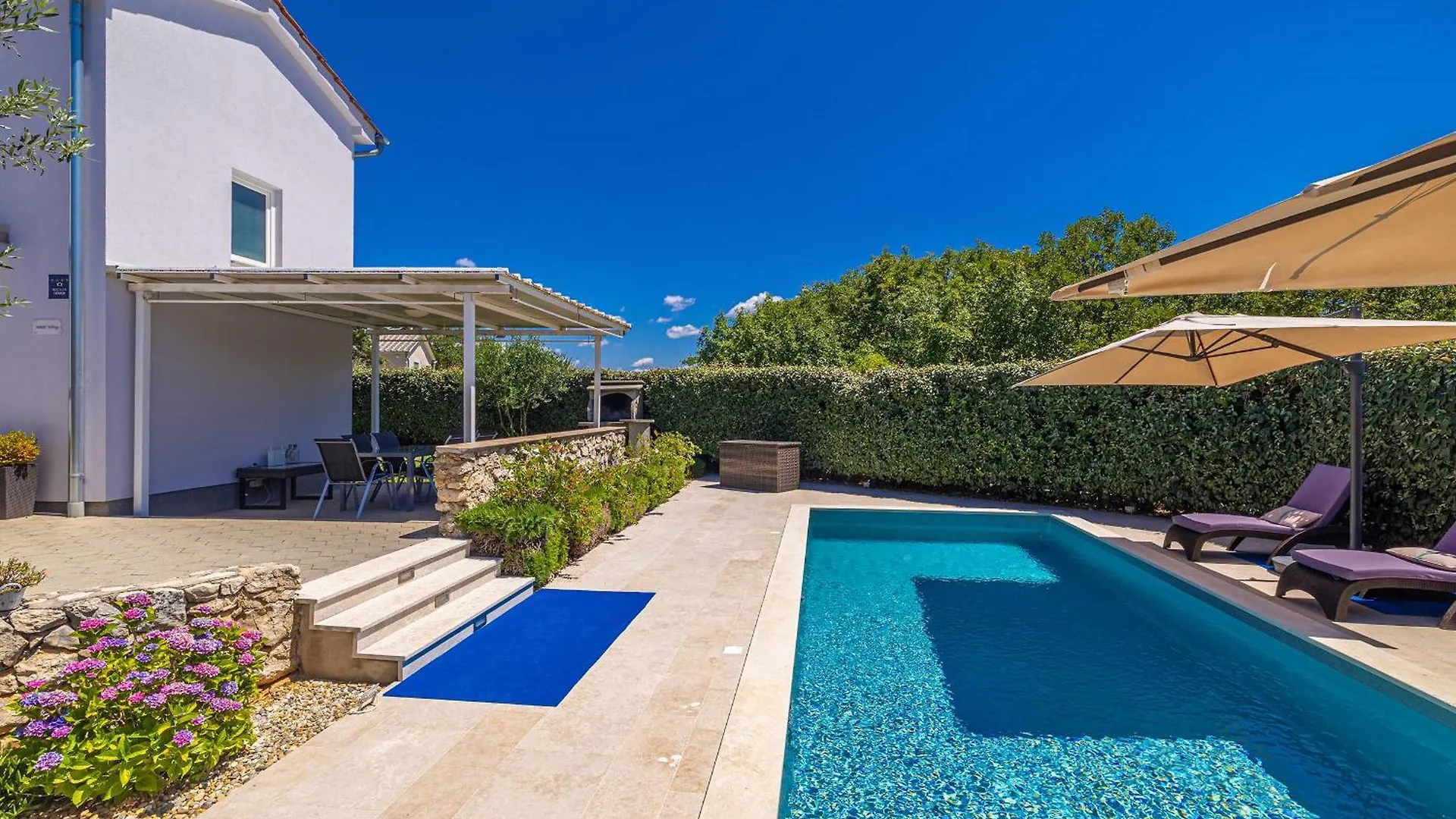 Holiday House Cirik Kras Ferienhaus