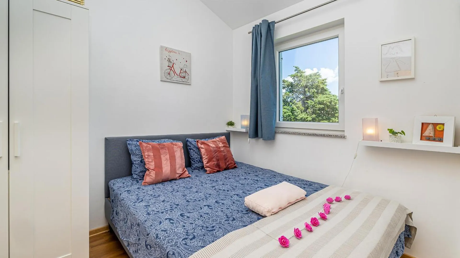 Holiday House Cirik Kras 0*,